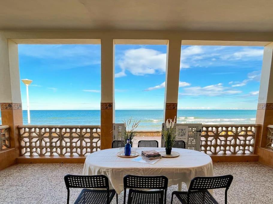 Beachfront House Piles Esterno foto