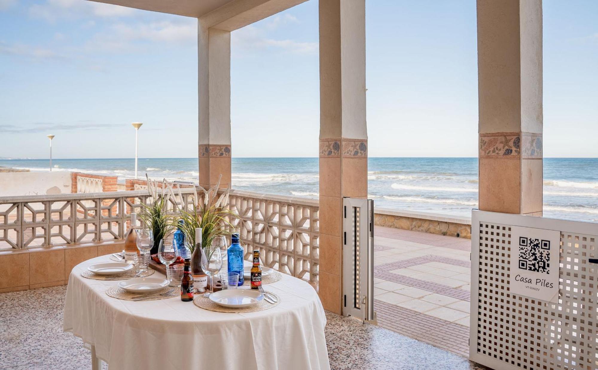 Beachfront House Piles Esterno foto